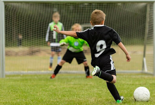 “Sacrificio, sudore, valorizzazione dell’atleta e amore per il territorio: queste sono le scuole calcio di Taranto e provincia”